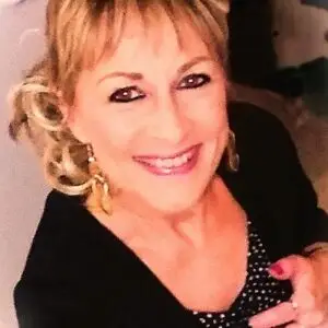 Lisa CARMELA